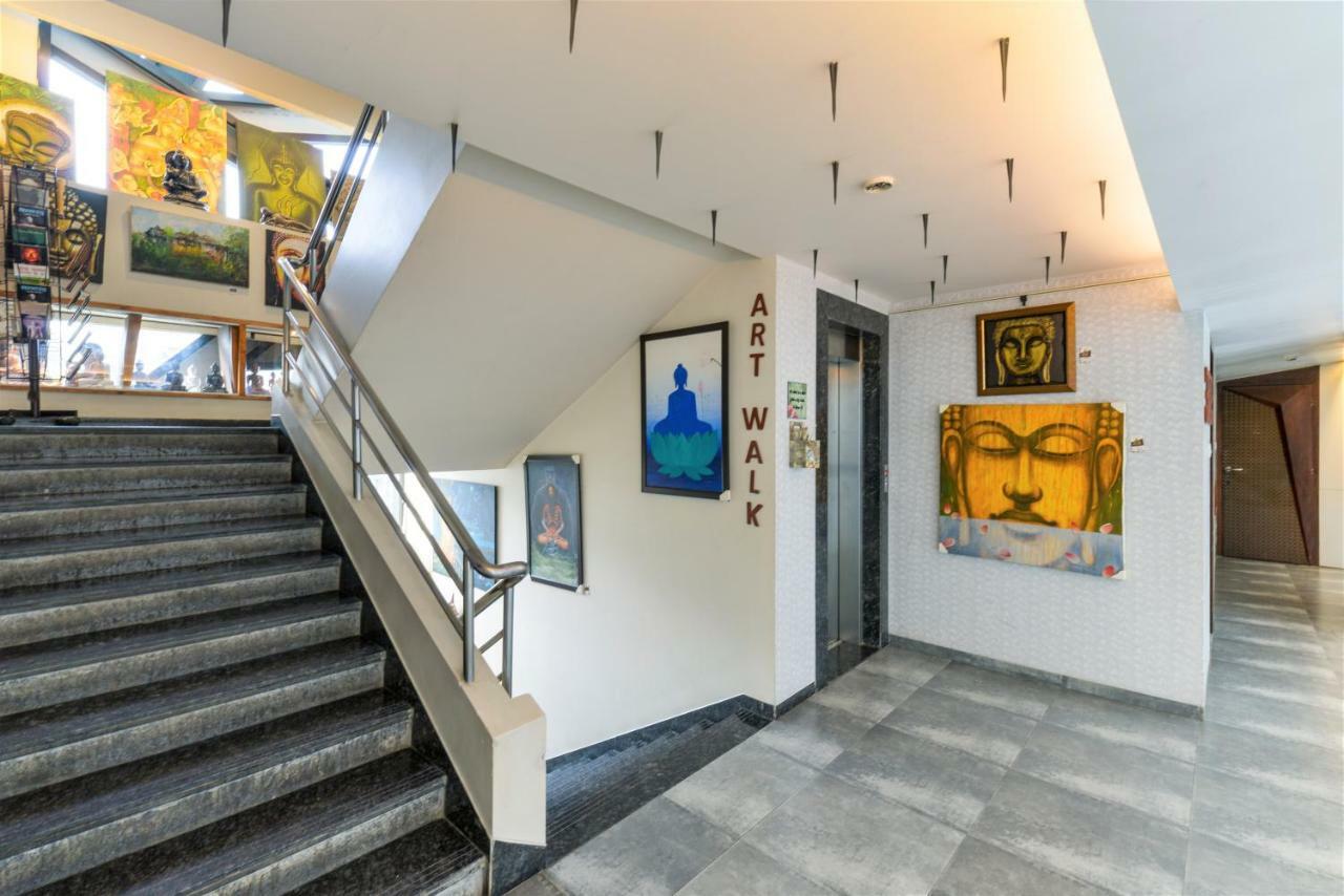 Dragonfly Hotel - The Art Hotel Мумбаи Экстерьер фото